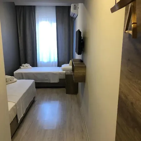 Rinascente Hotel *
